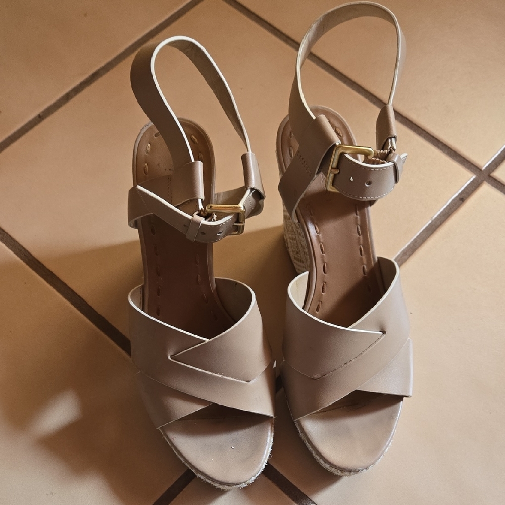 Tahari Tan Women's Sandals